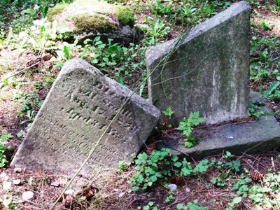 Broken memories_newcastle Newcastle Coal Miners' Cemetery